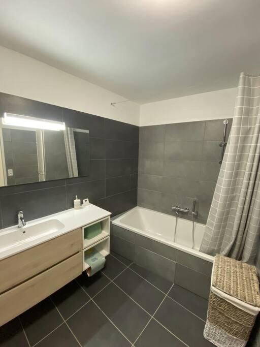 B32- T3-Les Hauts Du Port-Parking-Clim-Wifi-50M Du Port Bonifacio  Zewnętrze zdjęcie